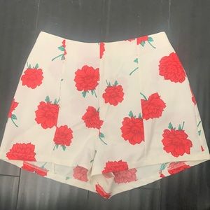 FLOWER PRINT BEAUTIFUL SHORTS